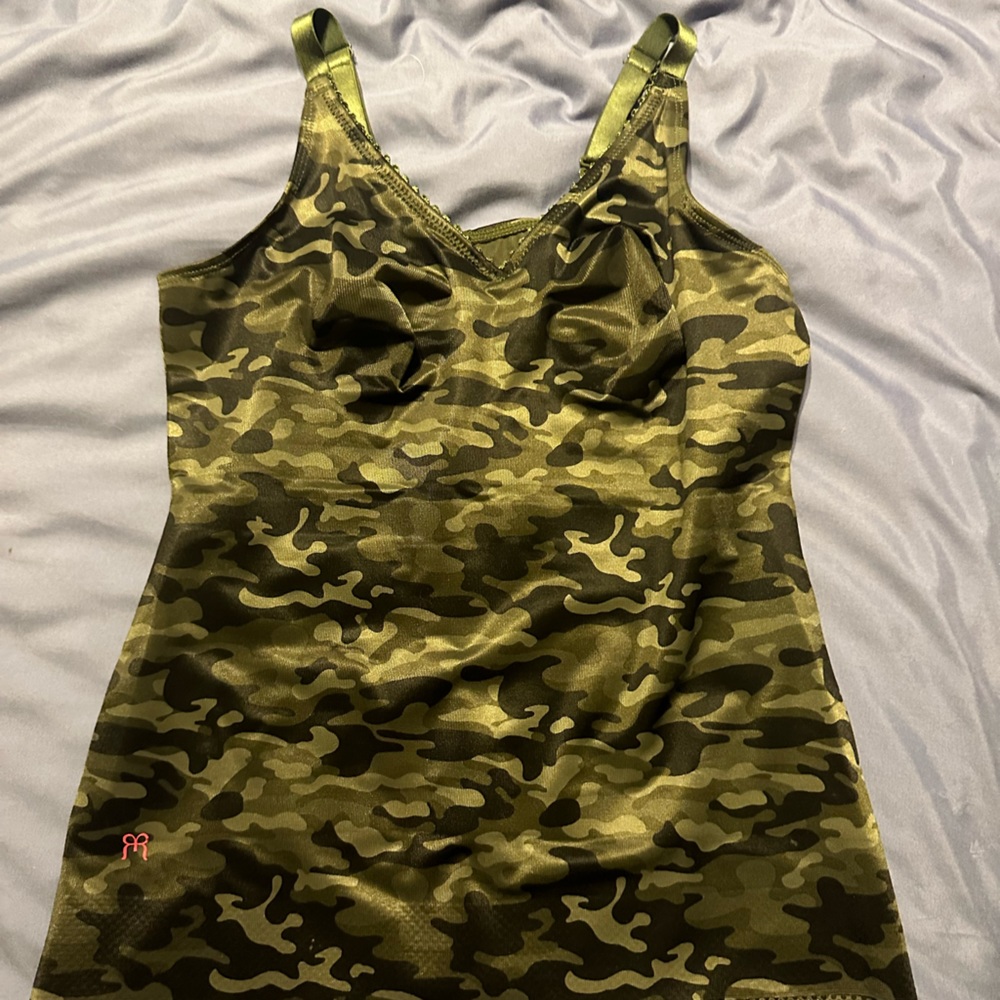 Ruby ribbon camo heritage cami